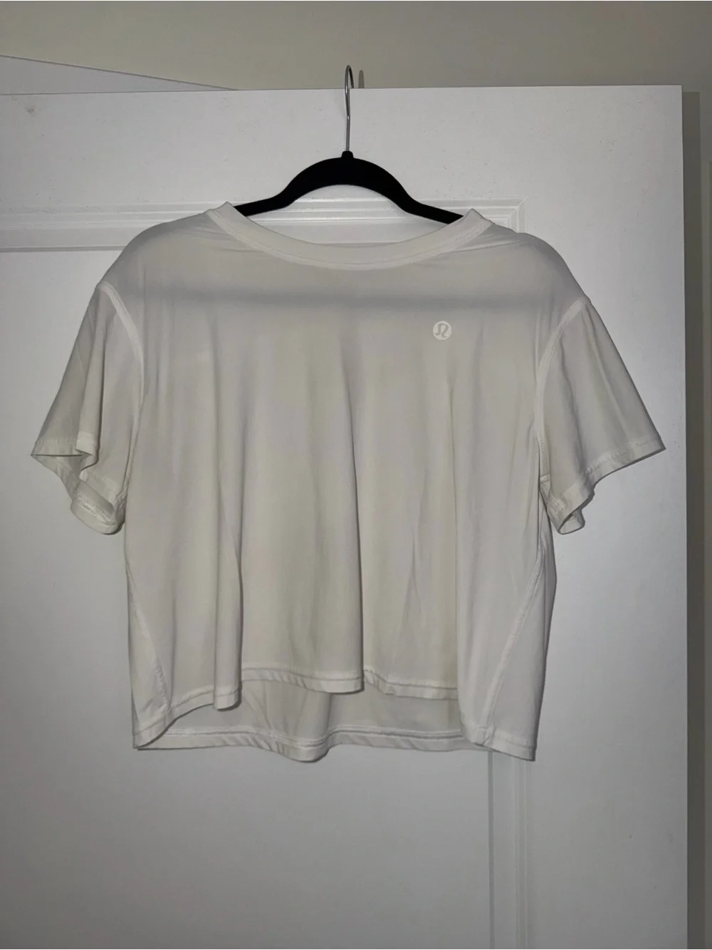 lululemon athletica Women’s White Cropped Performance Tee - Picture 1 of 3